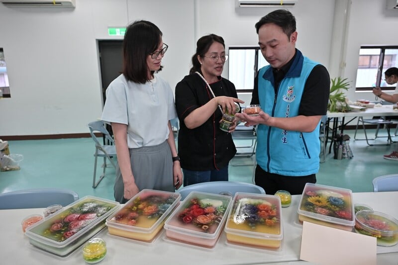 LINE_ALBUM_115.07.2-吉野晶綻職人共創　游淑貞推動產業跨域共創_果凍花美學展現華麗轉身　創造產業藝_260726_3_9f0ec.jpg